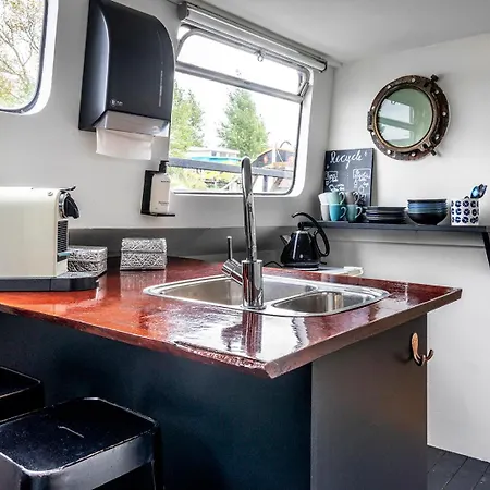 Bådhotel Asile Flottant Amsterdam