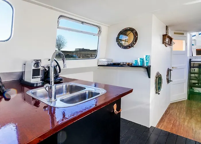 Botel Asile Flottant Amsterdam