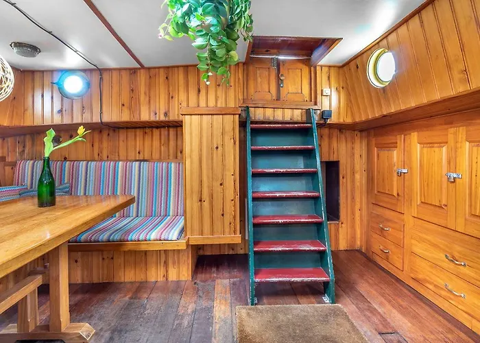 Botel Asile Flottant Amsterdam