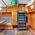 Botel Asile Flottant Amsterdam