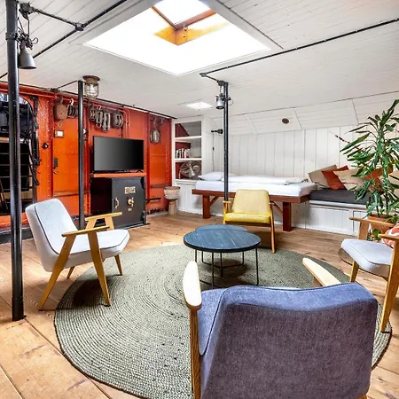 Hotel na wodzie Asile Flottant Amsterdam