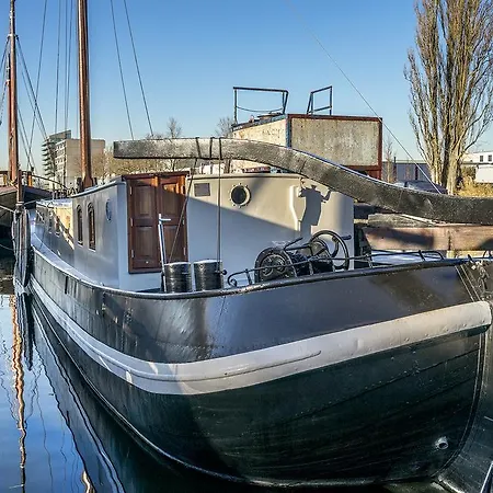 Hotel na wodzie Asile Flottant Amsterdam