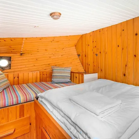 Úszó hotel Asile Flottant Amszterdam